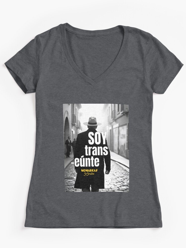Camiseta entallada de cuello en v | Soy transeúnte - Imagen 2