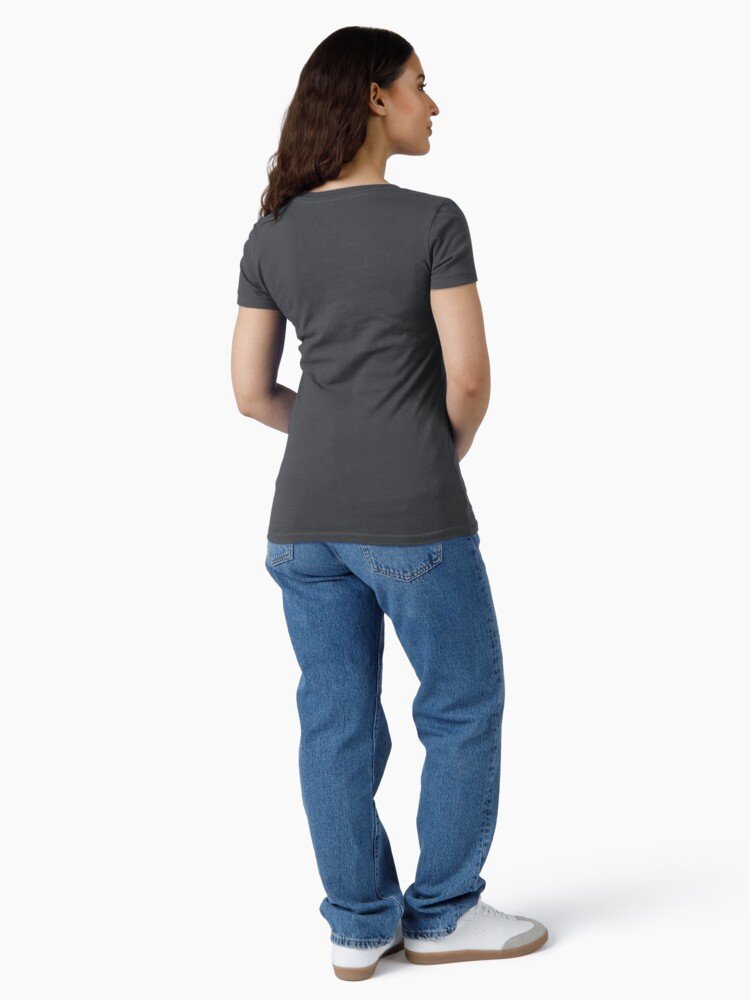 Camiseta entallada de cuello en v | Soy transeúnte - Imagen 3